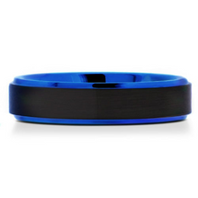 Load image into Gallery viewer, Black Tungsten Band with Blue Inner Sleeve Size 13