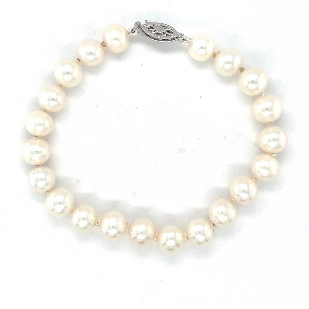 Hand Tied AAA Freshwater Pearl Bracelet