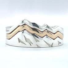 Load image into Gallery viewer, 10k White Gold Kings Peak Tracer Band
